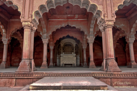 red fort peacock throne